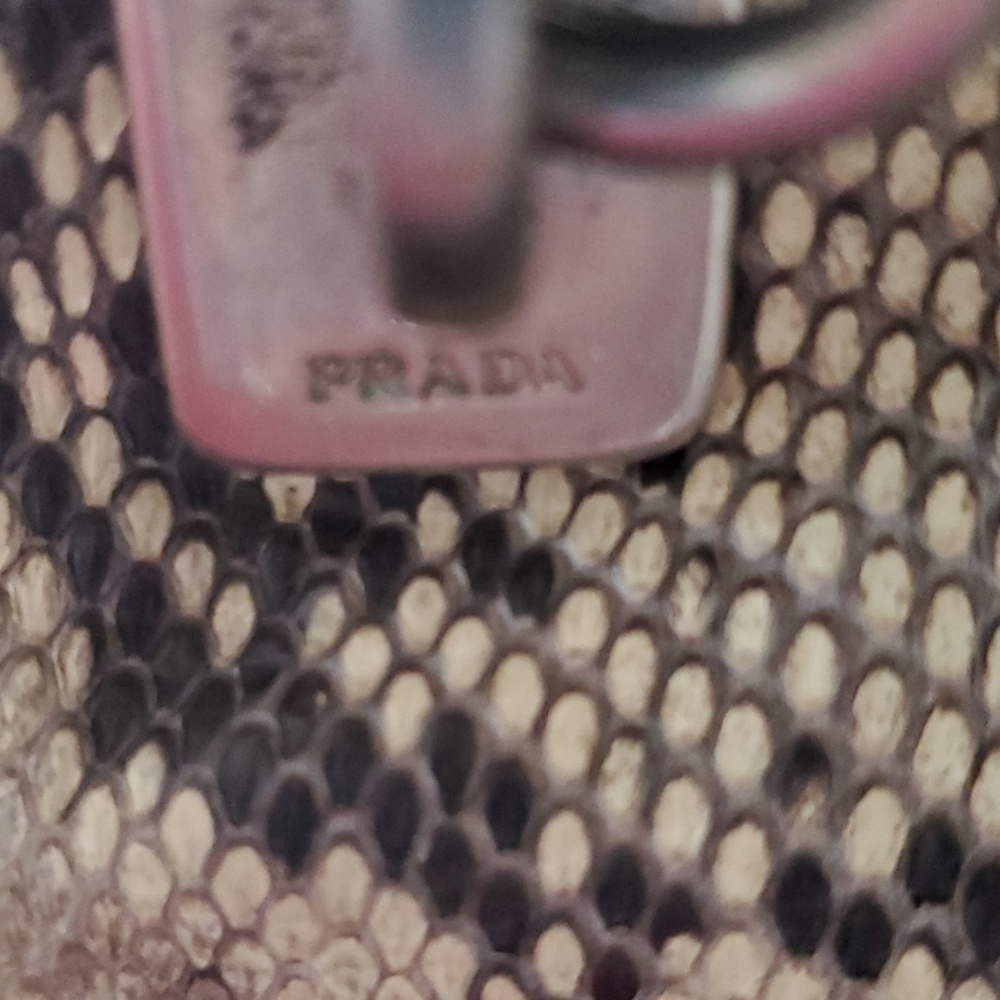 Prada bag - Picture 3 of 8